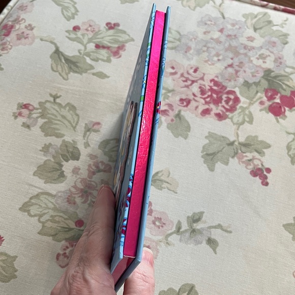 Last chance B4 donating.  NEW!  Smurfs Smurfette Eyeshadow Palette with Mirror - Picture 5 of 12